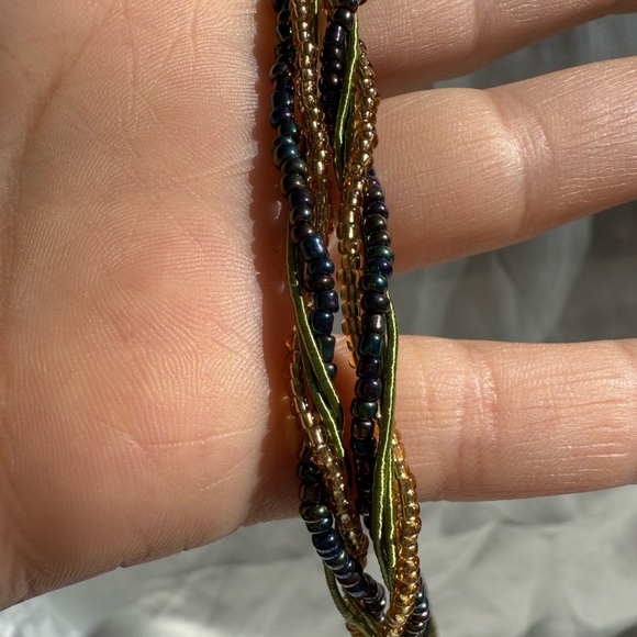 Vintage women’s Green Pendant Necklace with Beaded Details - Picture 5 of 8